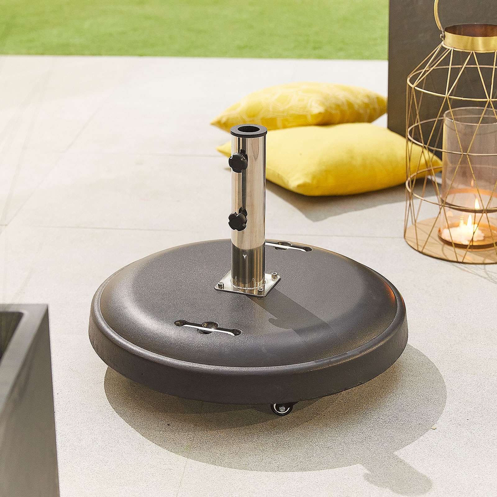Nova <br> Parasol Base 50kg Concrete with Wheels