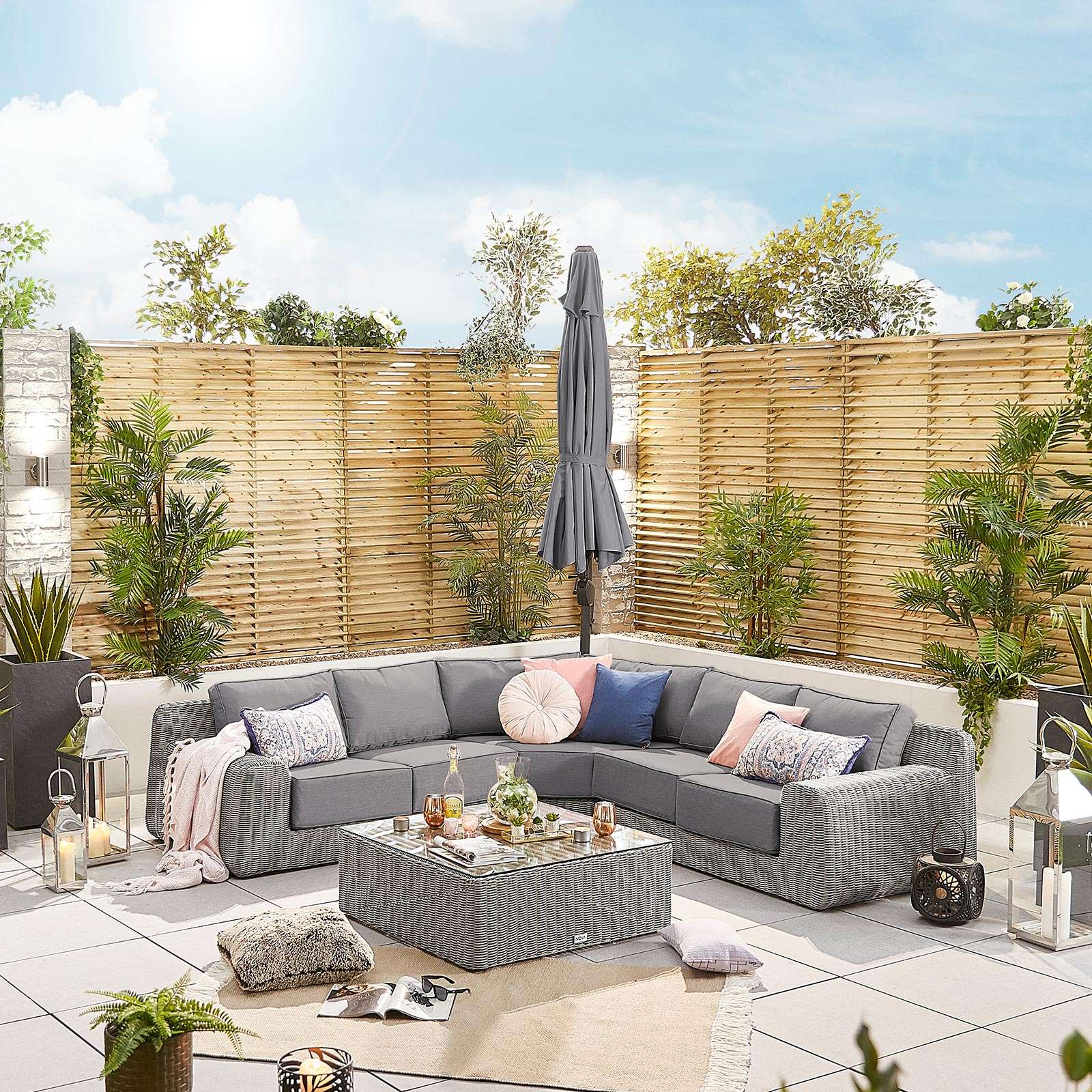 Nova <br> Galaxy LED Cantilever Parasol - 3.5m Round Grey - Image 8