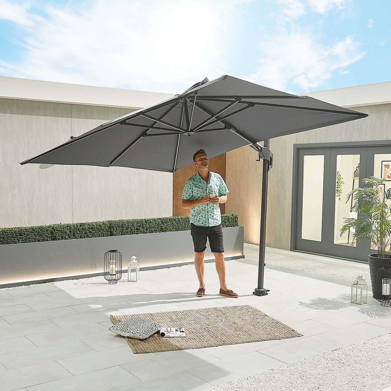 Nova <br> Genesis Cantilever Parasol - 3m x 2.5m Rectangular Grey