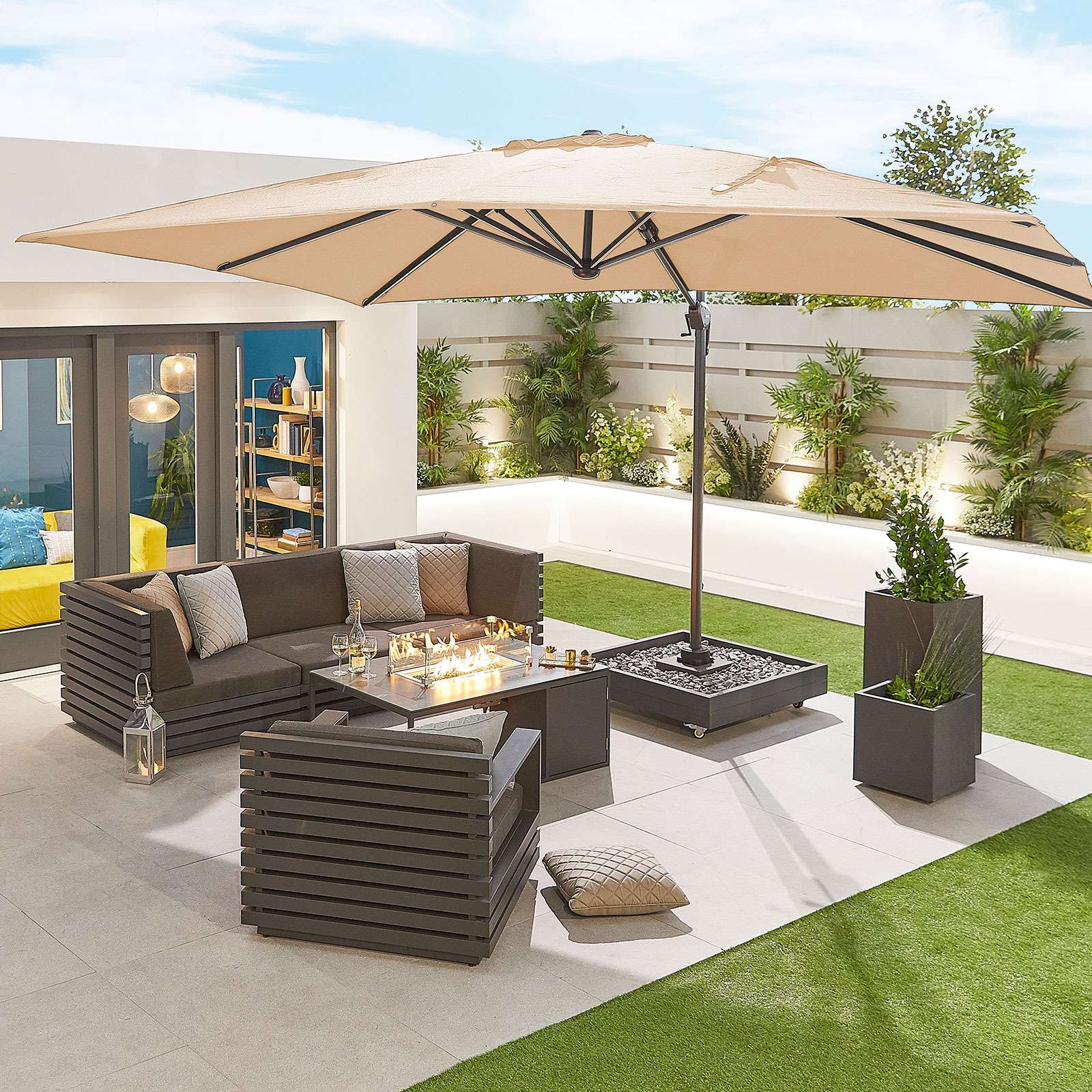 Nova <br> Galaxy LED Cantilever Parasol - 4m x 3m Rectangular Beige - Image 2
