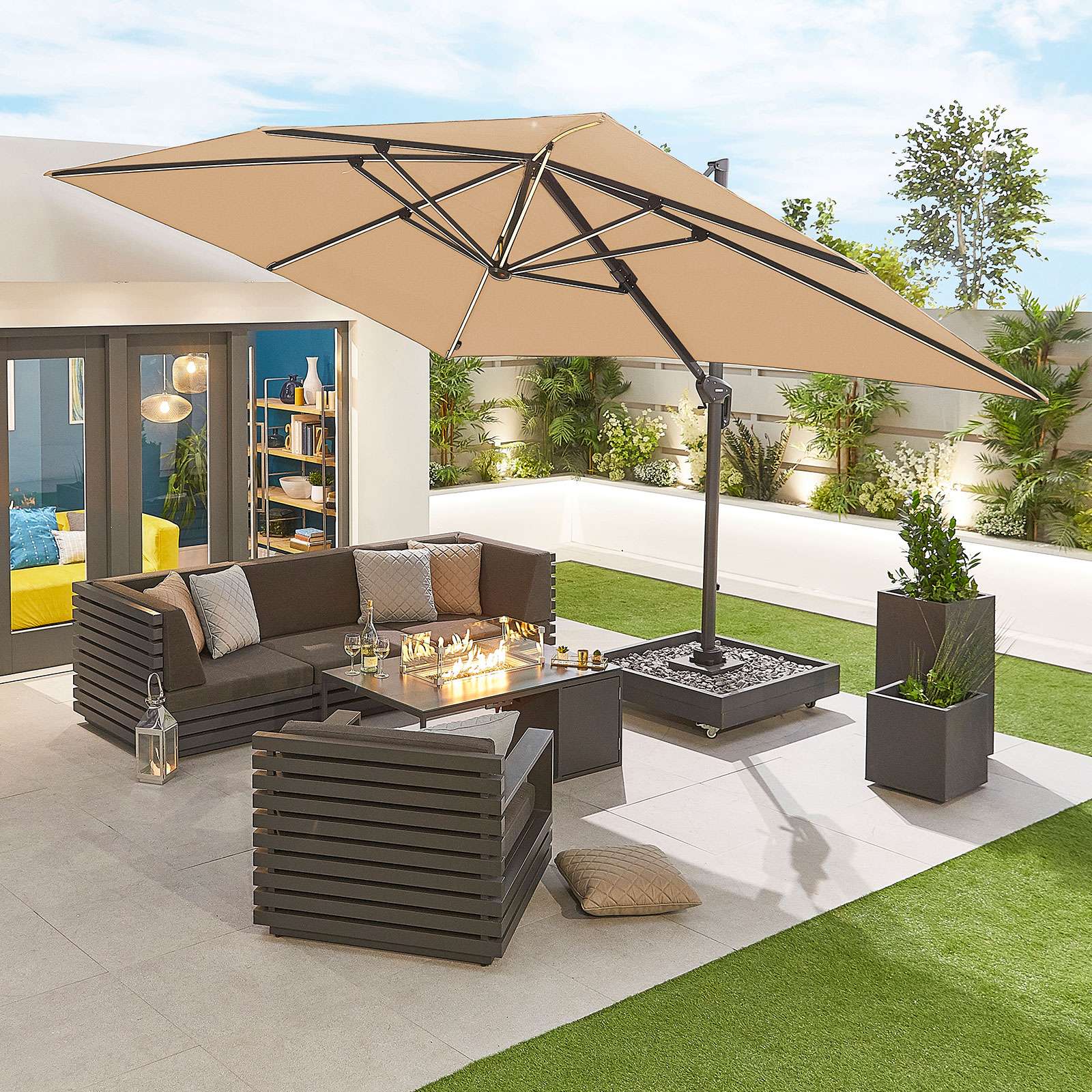 Nova <br> Galaxy LED Cantilever Parasol - 4m x 3m Rectangular Beige
