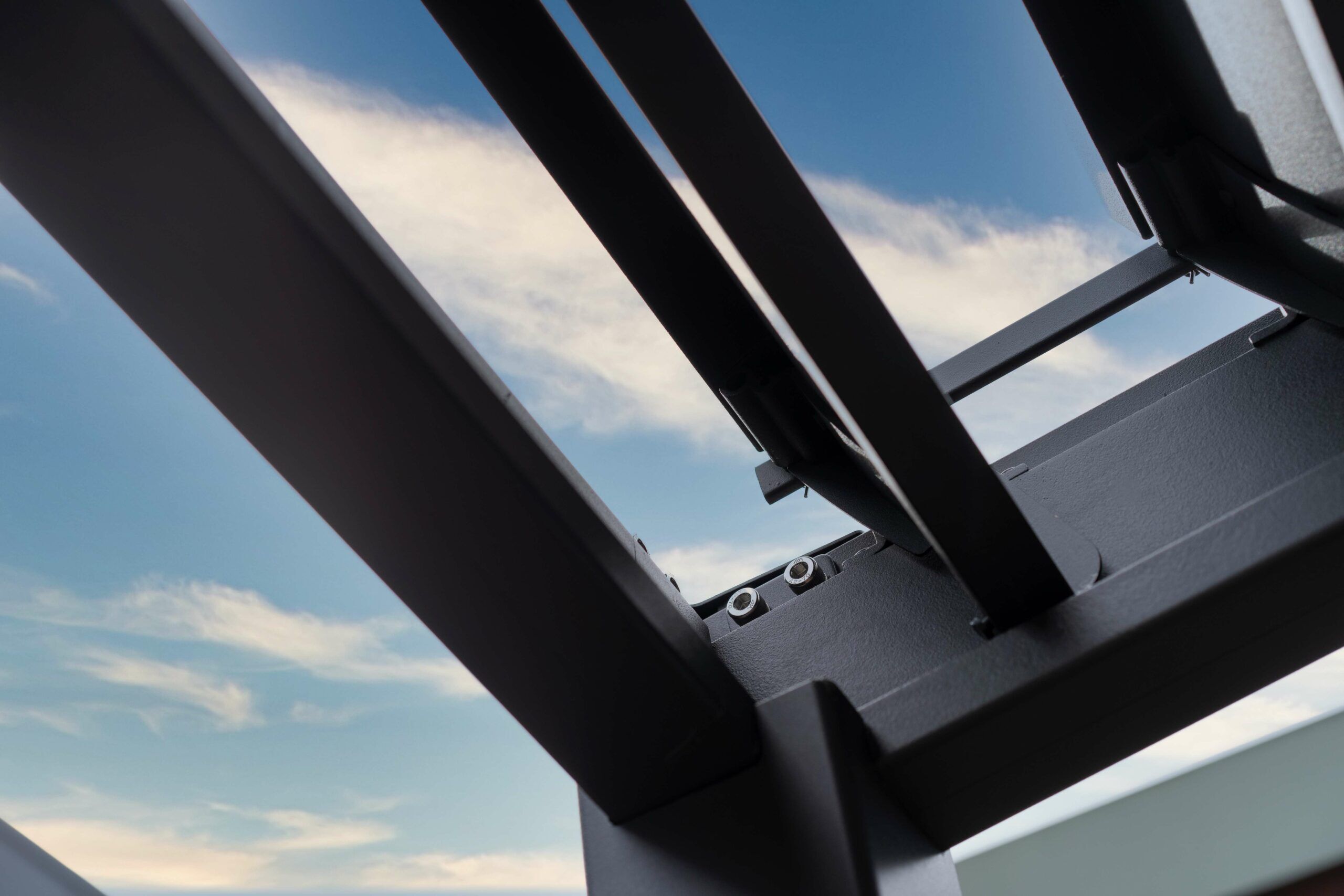 Nova <br> Titan Aluminium Pergola - 3.6m x 3m Rectangular - Grey - Image 5