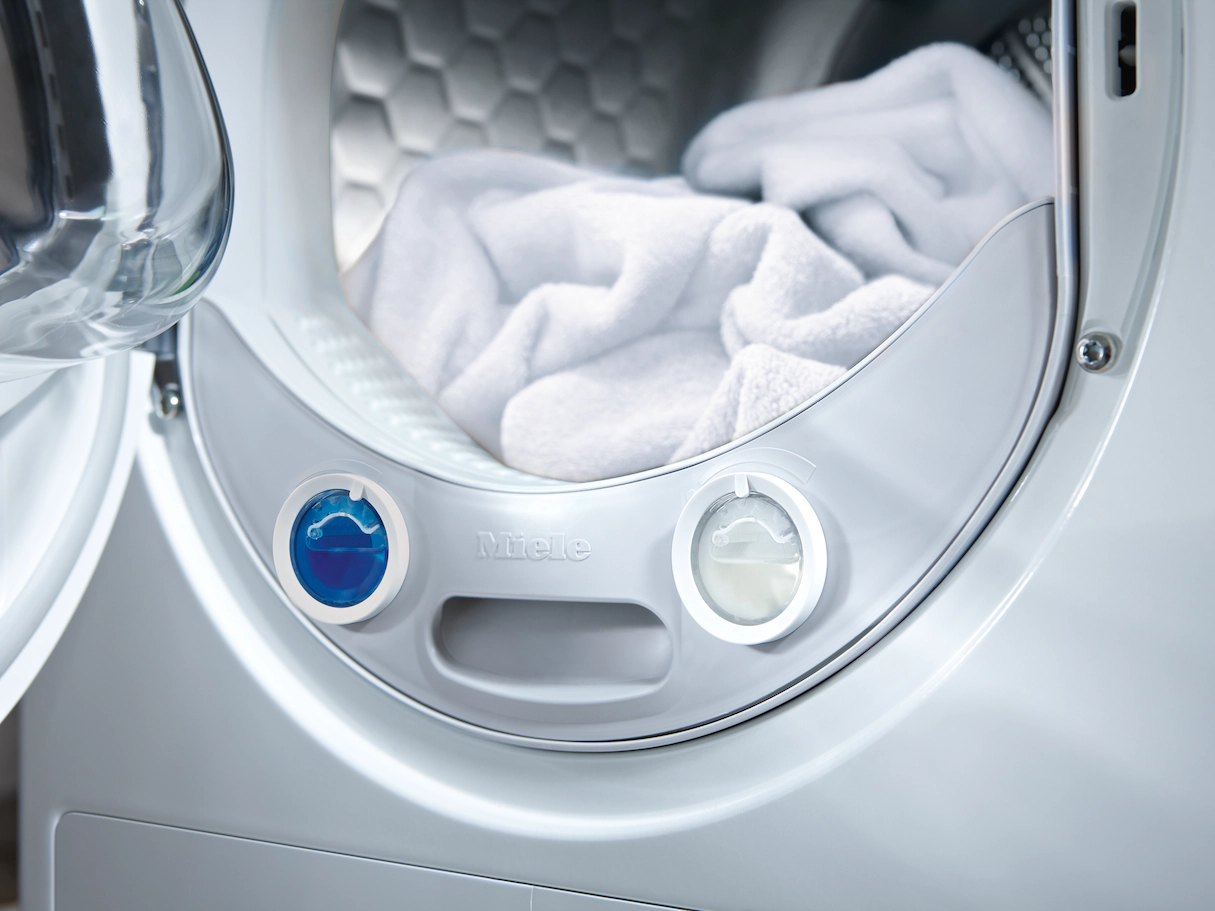 Miele TCR780WP M Touch 9kg Heat Pump Tumble Dryer - Image 4