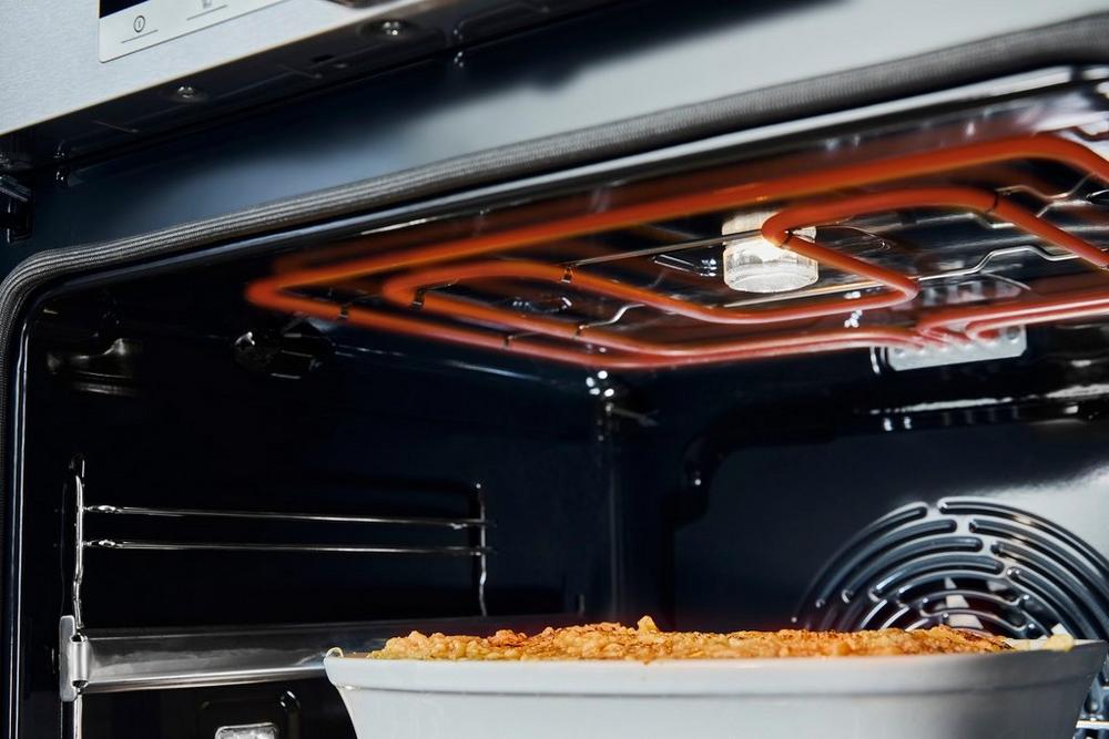 Hisense BI62212AXUK 59.5cm Built-in Electric Single Oven - Stainless Steel - Image 3