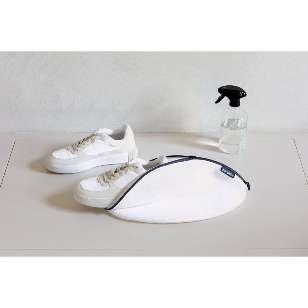 Brabantia Sneaker Wash Bag - Image 4