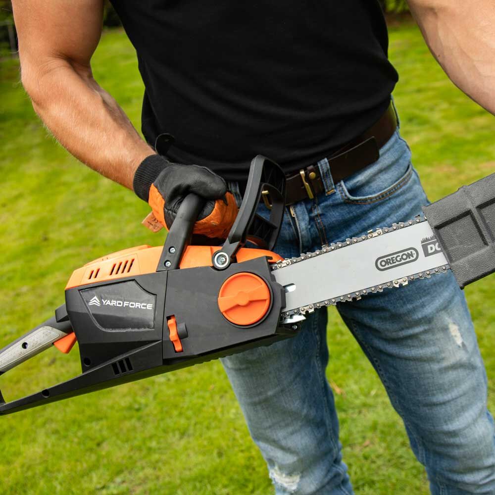 Yard Force 40V Chainsaw With 1 x 40v Battery - Image 3