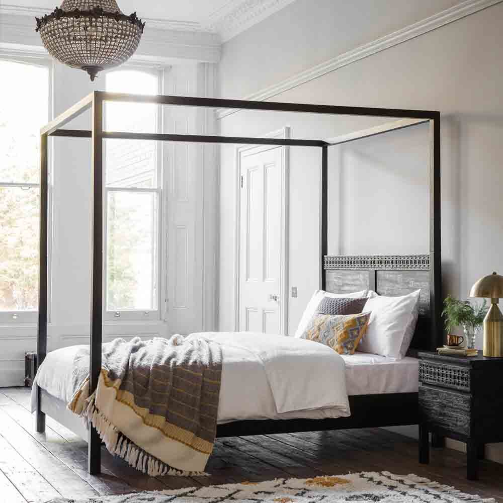 Aswan Boutique 4 Poster 6' Bed