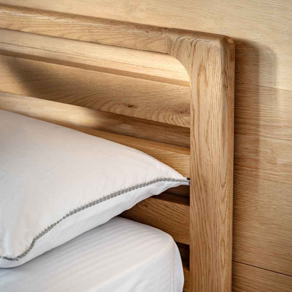 Hamburg 4'6 Bed Natural - Image 2