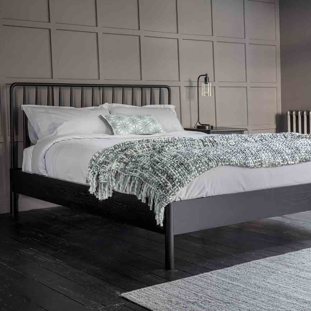 Harbin 5' Spindle Bed Black