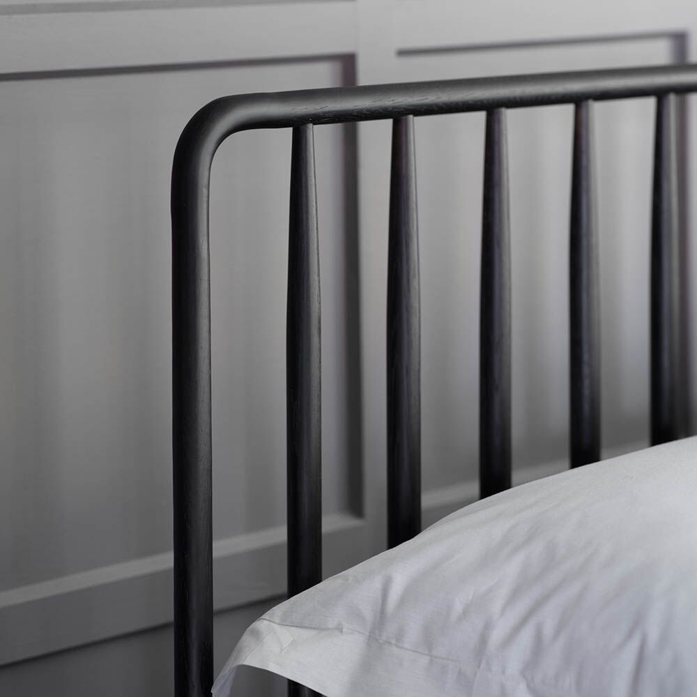 Harbin 5' Spindle Bed Black - Image 3