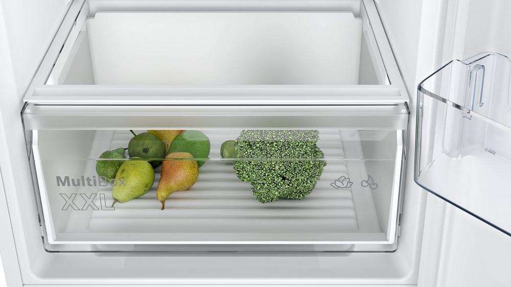 Bosch KIN85NSE0G 54.1cm 50/50 Integrated Frost Free Fridge Freezer - Image 4