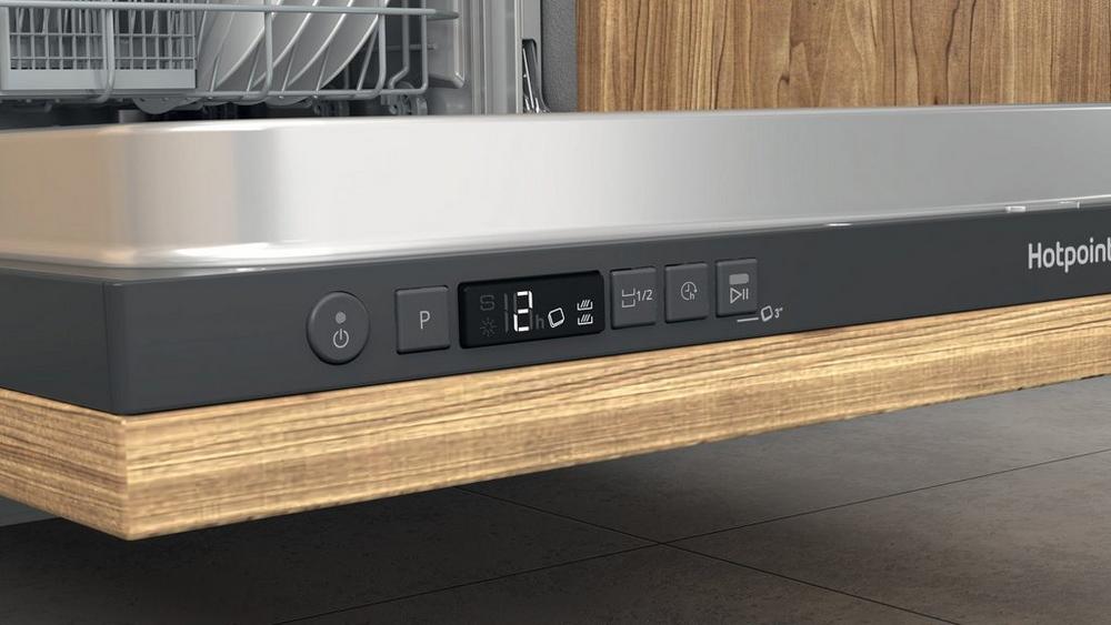 Hotpoint H2IHKD526UK Integrated Full Size Dishwasher - 14 Place Settings - Image 2