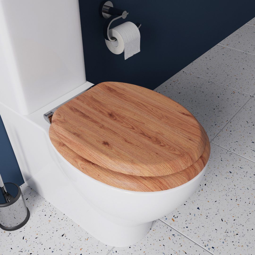 Croydex Rutland Toilet Seat - Solid Oak - Image 3