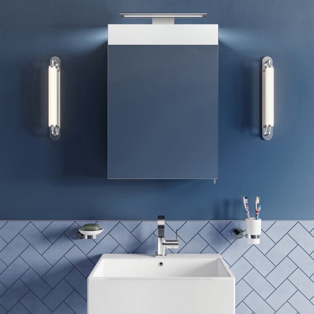 Croydex Midison Single Door Illuminated Mirror Cabinet - Silver - Image 3