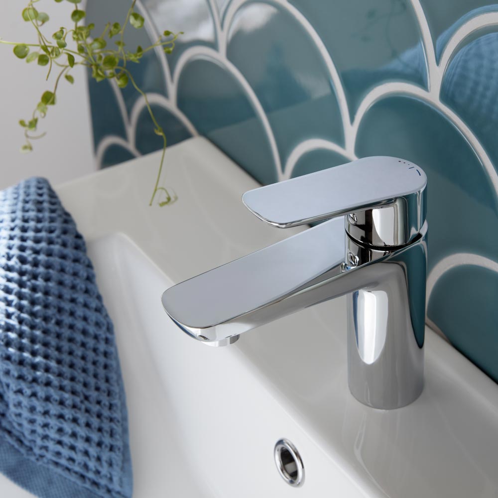 Vado Photon Mono Basin Mixer C/W Clic Clac Waste - Image 3