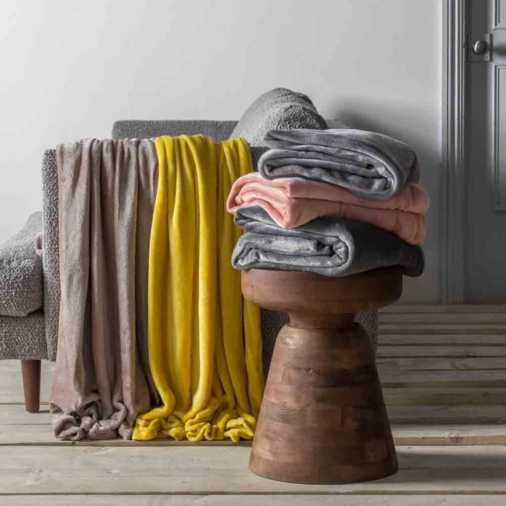 Rolled Flannel Fleece Silver - Image 3