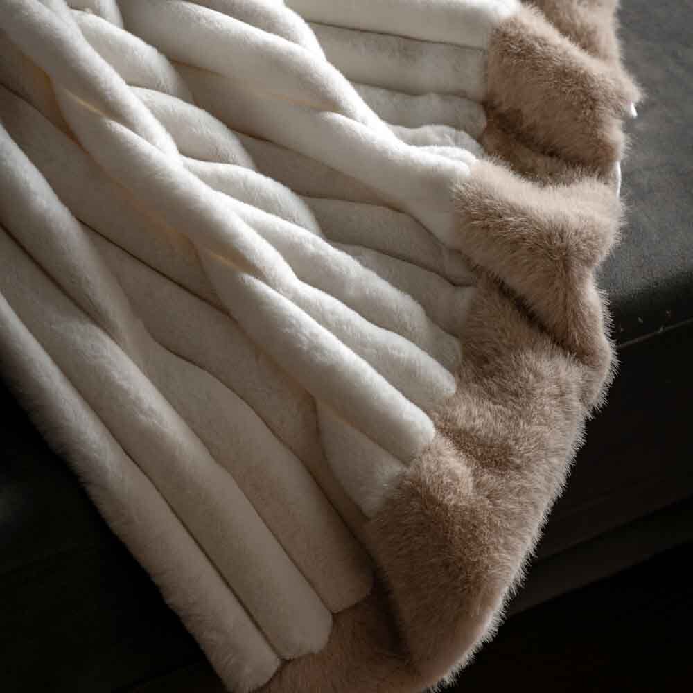 Whinfell Luxury Faux Fur Throw Cream - Image 3