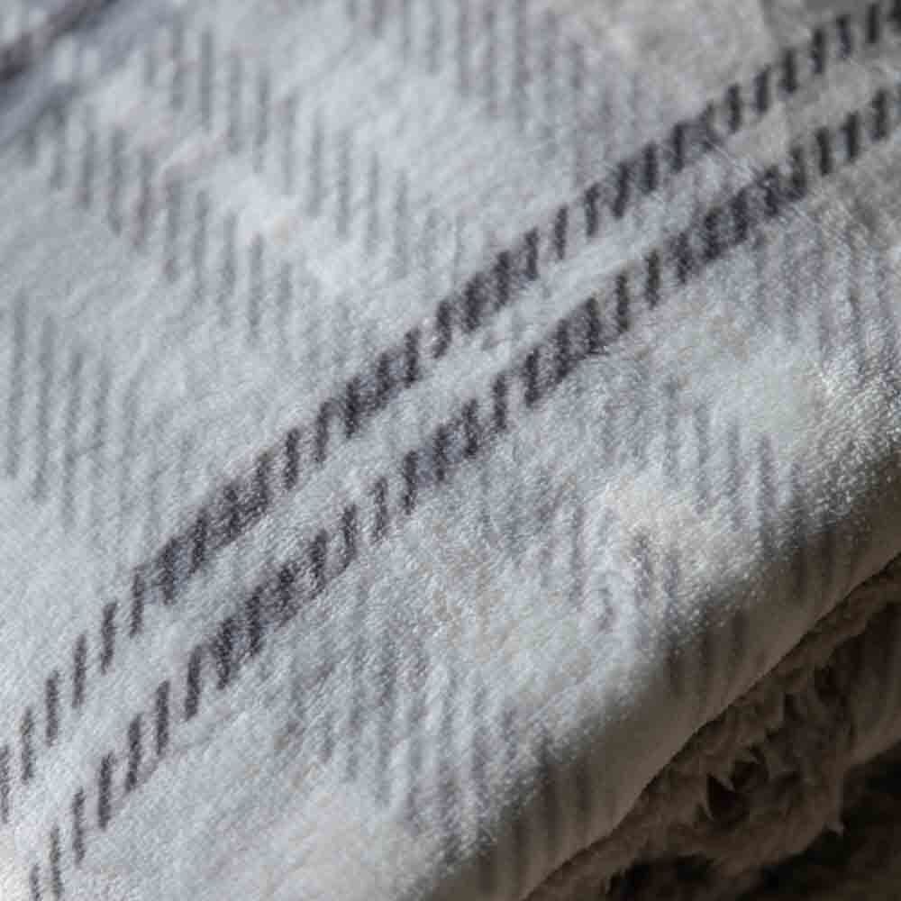 Tartan Sherpa Throw Grey - Image 3