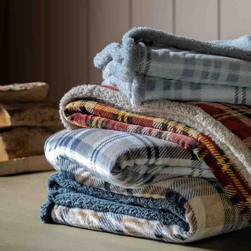Tartan Sherpa Throw Grey - Image 5