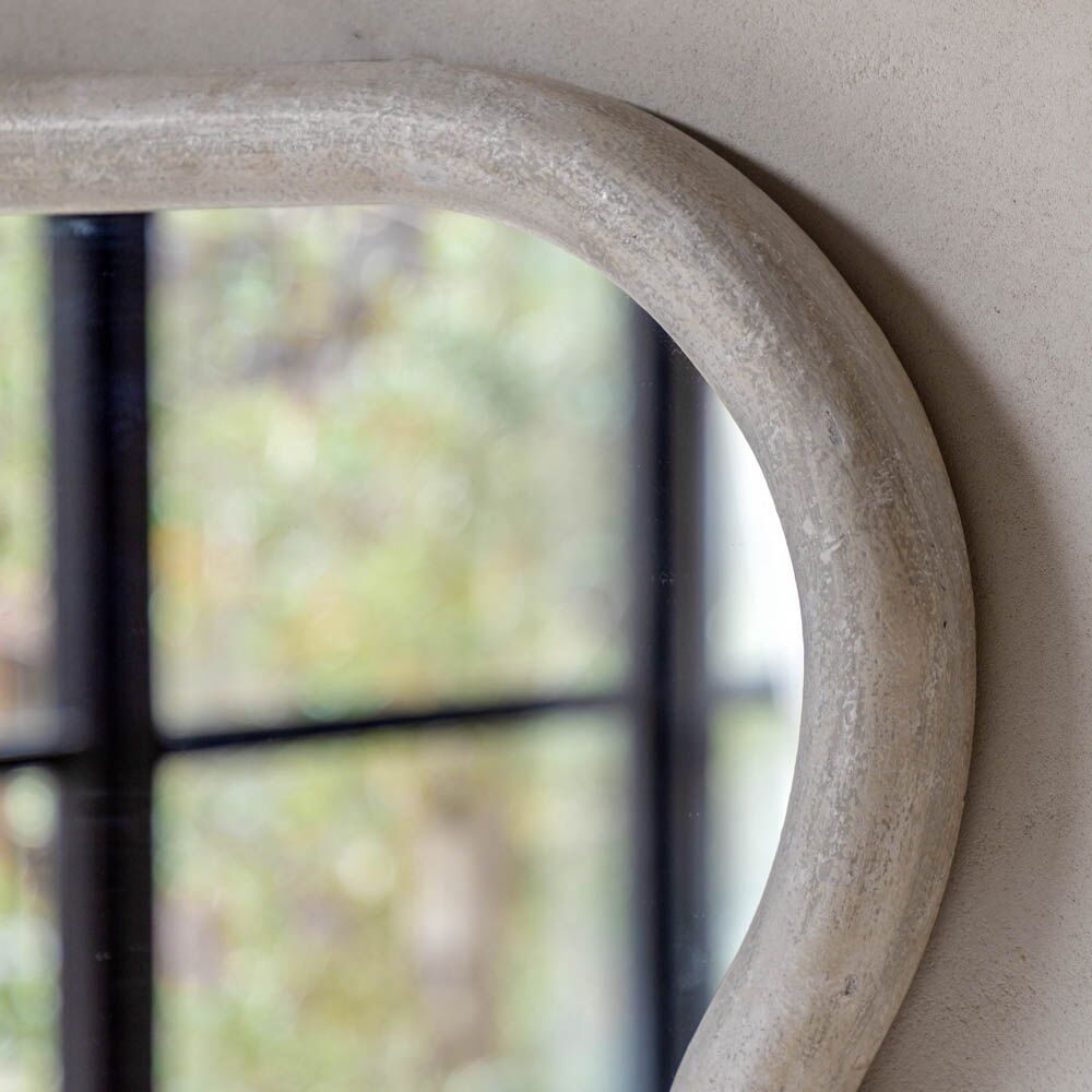 Como Curved Rectangle Mirror - Image 3