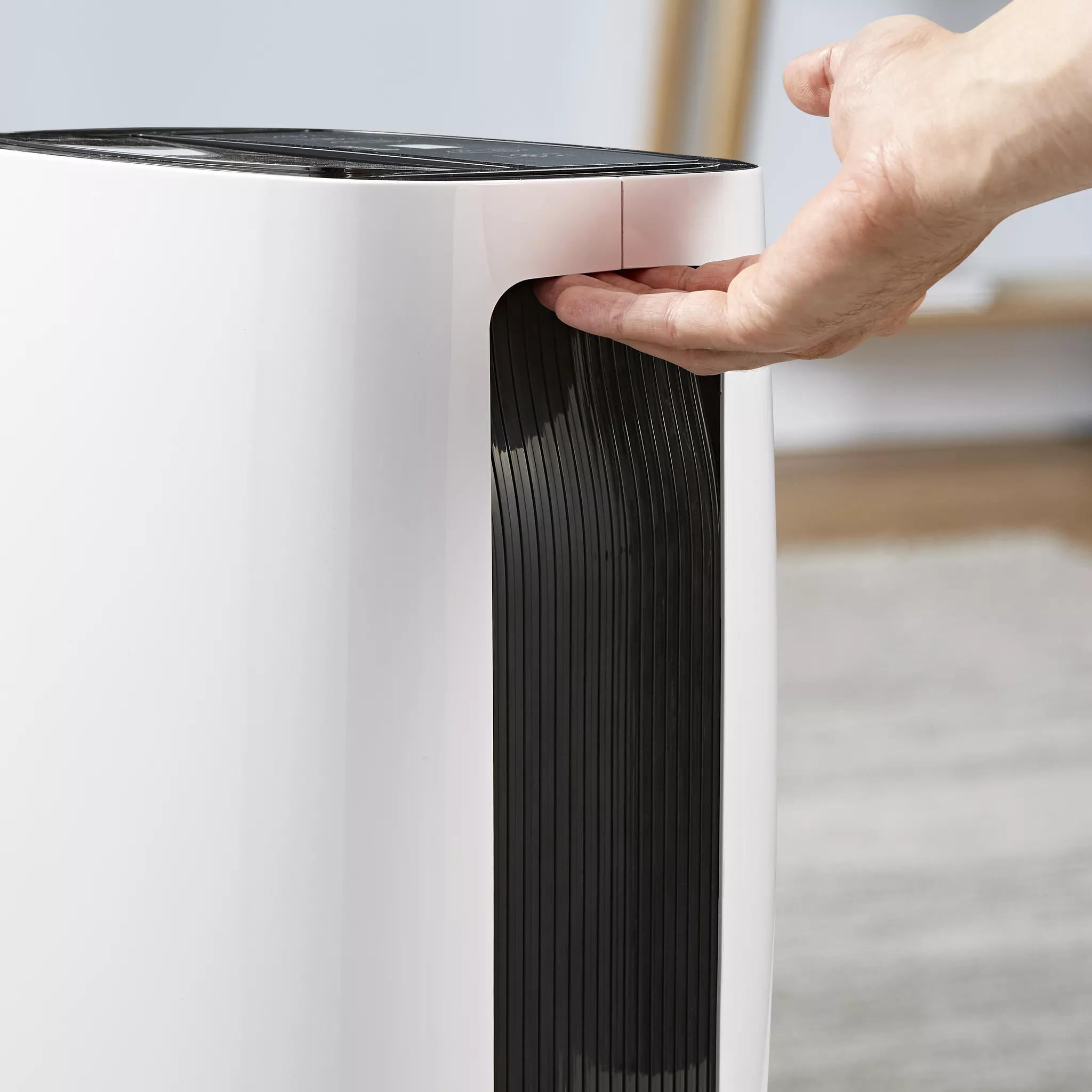 Swan SH16810N 20L Dehumidifier in White - Image 5
