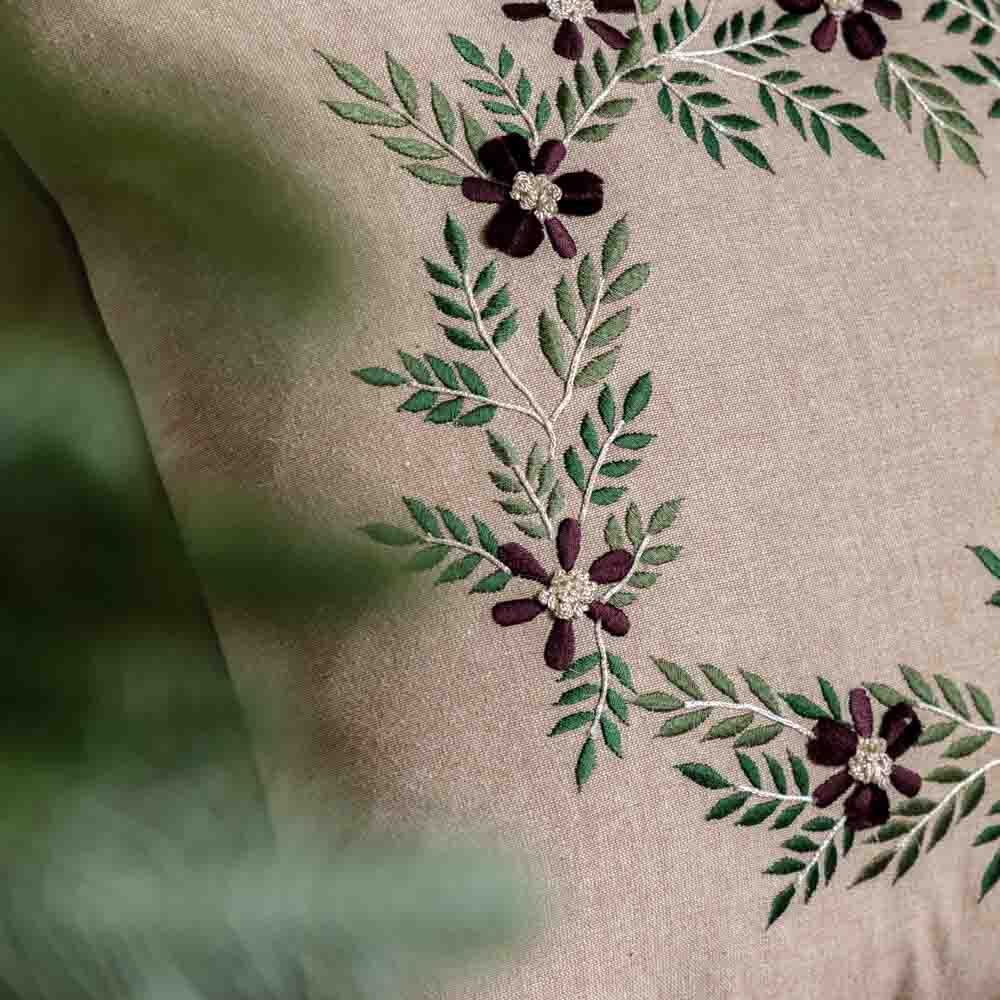 Windsor Wine Merry Xmas Cushion - Poly Filled - Image 3