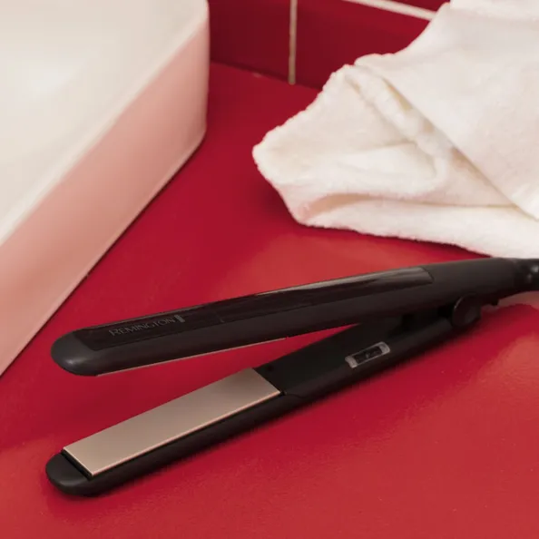 Remington Ceramic Straight 215 Hair Straighteners S1370 - Image 4